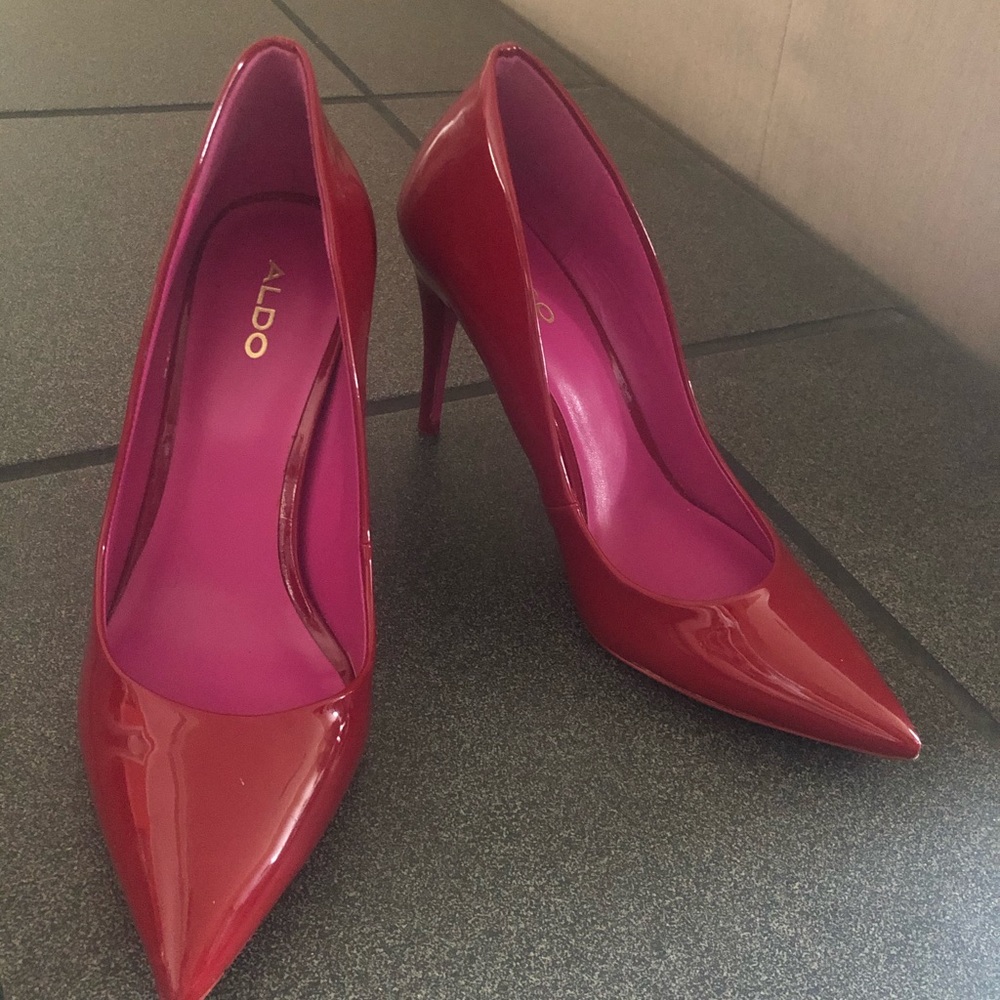 Aldo Heel Red Size 7